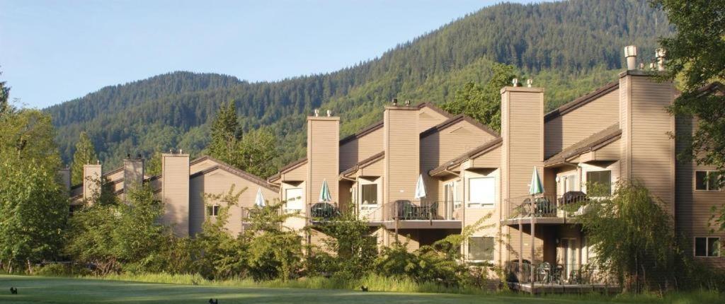 Whispering Woods Resort Welches Dış mekan fotoğraf